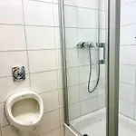 Grosse Fuer Gruppen & Monteure - Parkplatz - Naehe Hbf * קרלסרוהה